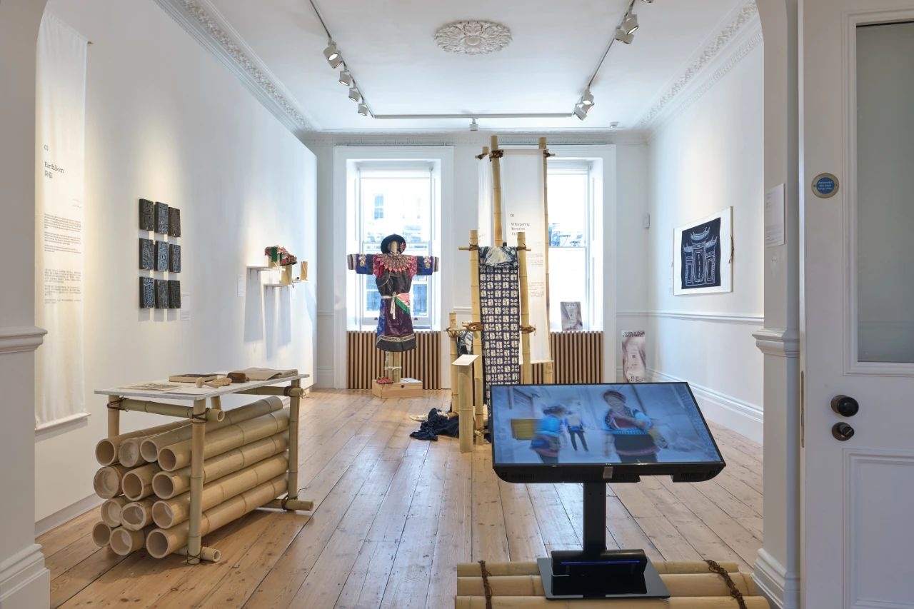 从银都水乡到伦敦舞台 看鹤庆白族绣娘让白族服饰走向世界